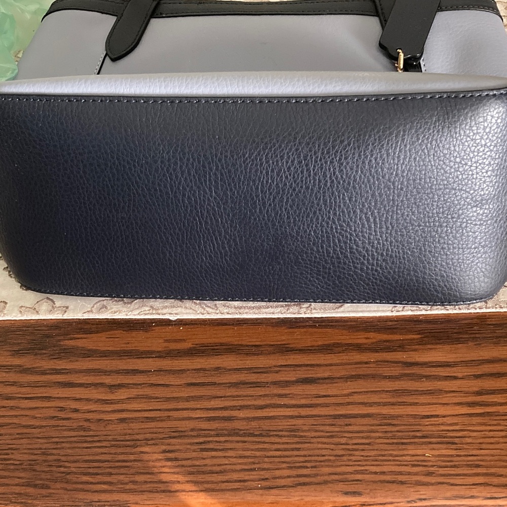 COACH EUC Tote 27 In Colorblock With Horse And Carriage Twilight Blue/Green/Navy - Picture 9 of 11